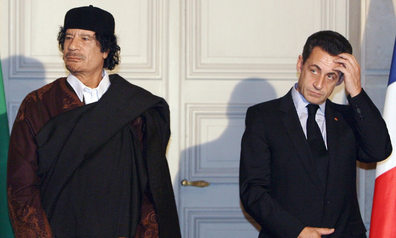 Sarkozy, Kaddafi’ye nükleer reaktör satmak istiyordu